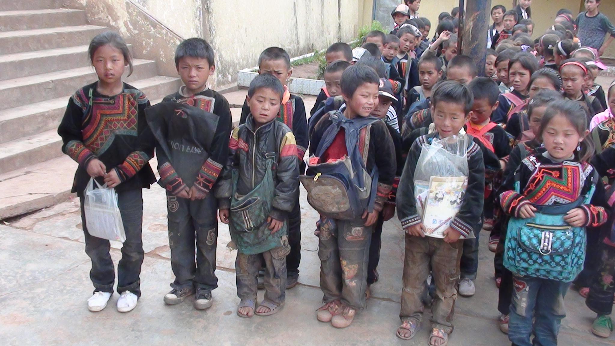 China crea premios para reconocer los esfuerzos en el alivio de la pobreza